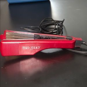 Bed Head crimping iron